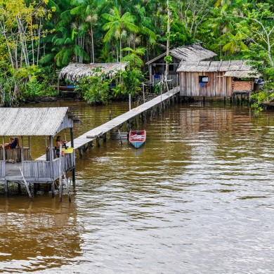 dwellings on stilts Amazon