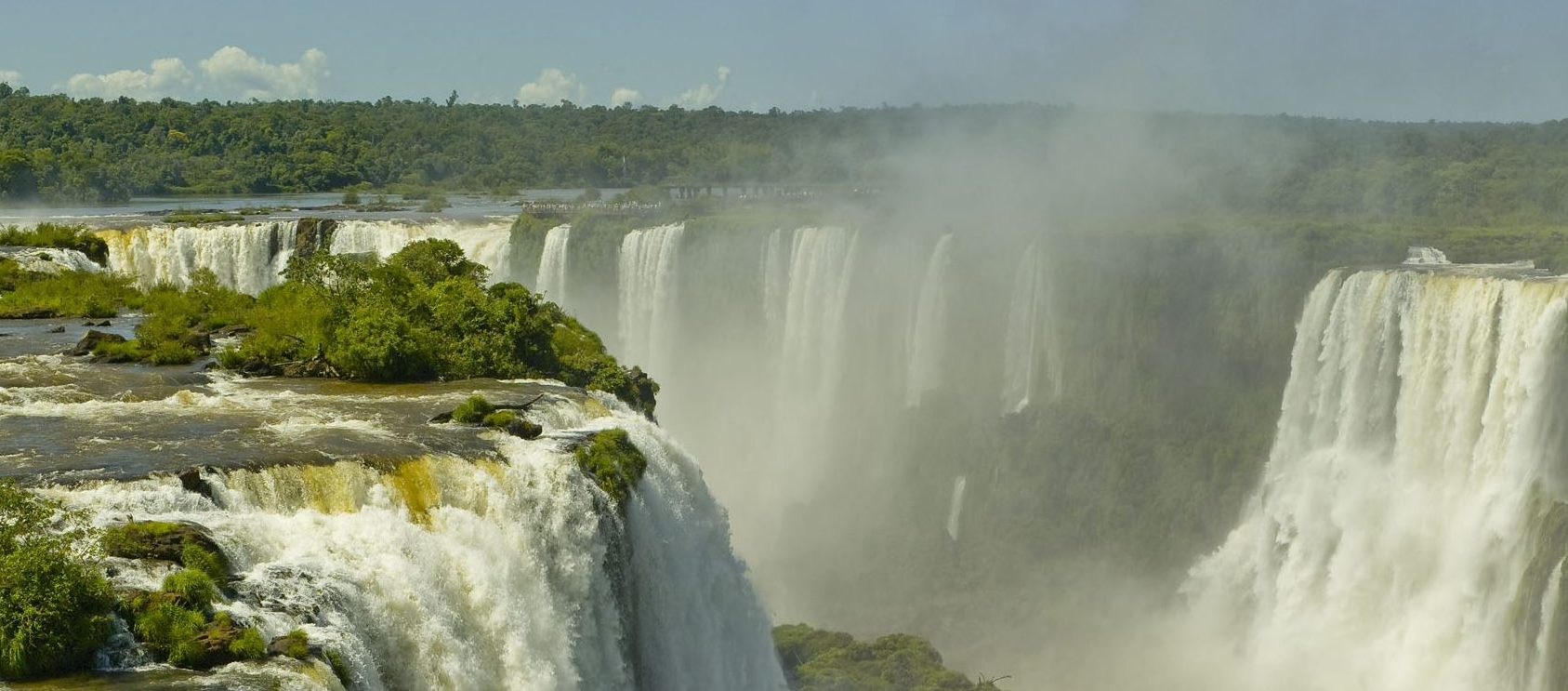 Iguaçu falls from above. 