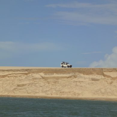 4x4 driving across the sand dunes in Mundau in the Northeast.